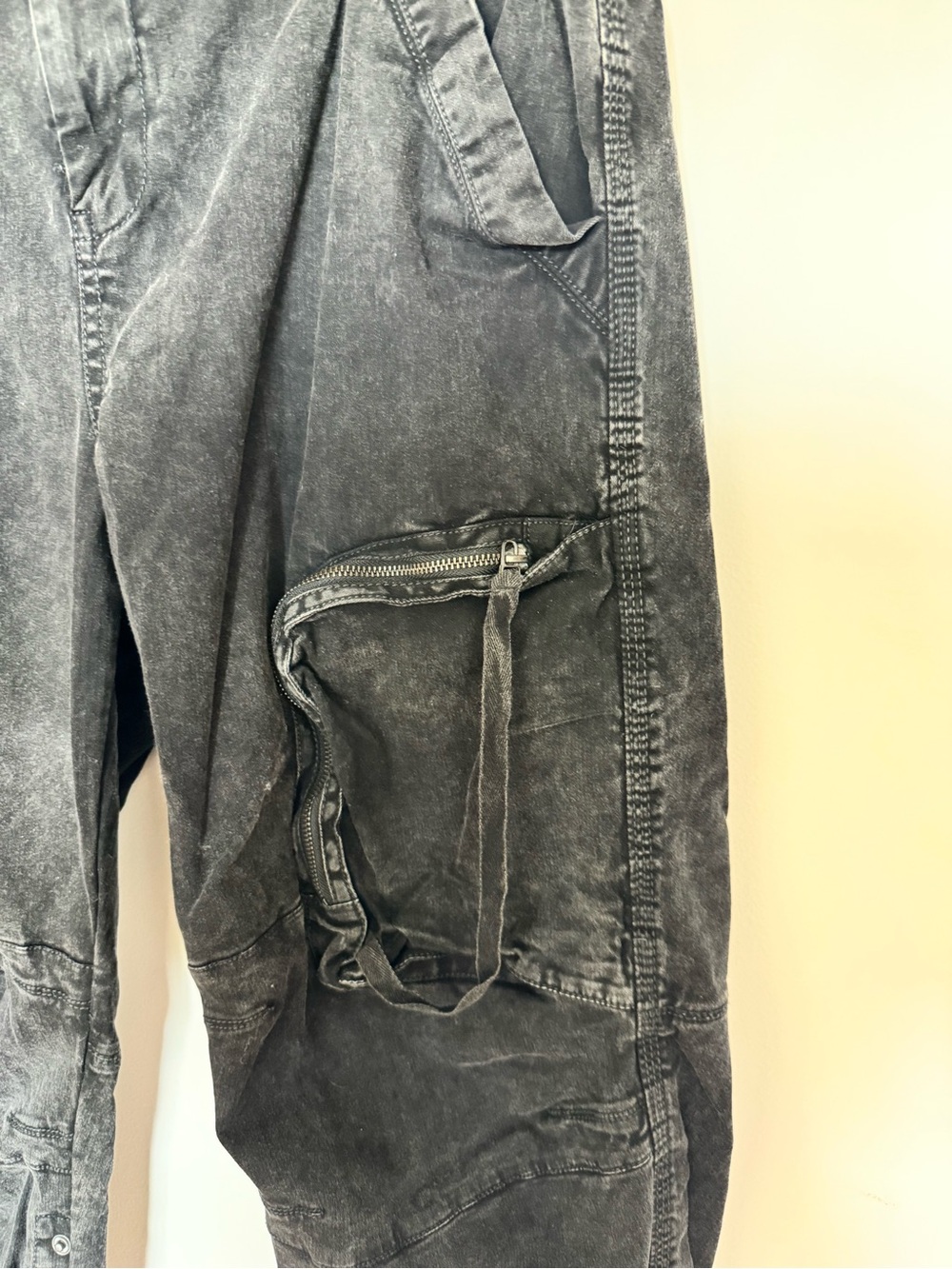 We The Free Black Washed Cargo Pants - Picture 5 of 6